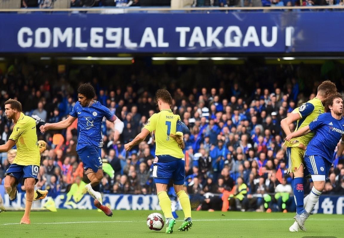 2018年布莱顿VS切尔西：赛季巅峰对决回顾与战术解析(图4)