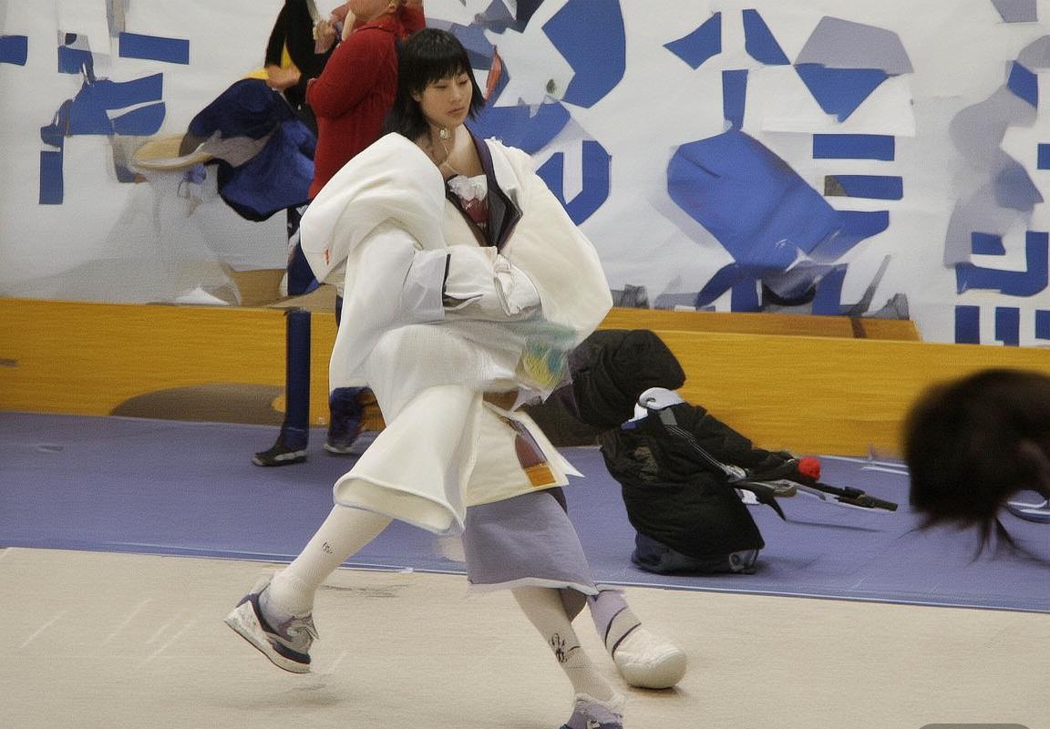 高诗岩篮球生涯：从篮球少年到璀璨明星的奋斗之路